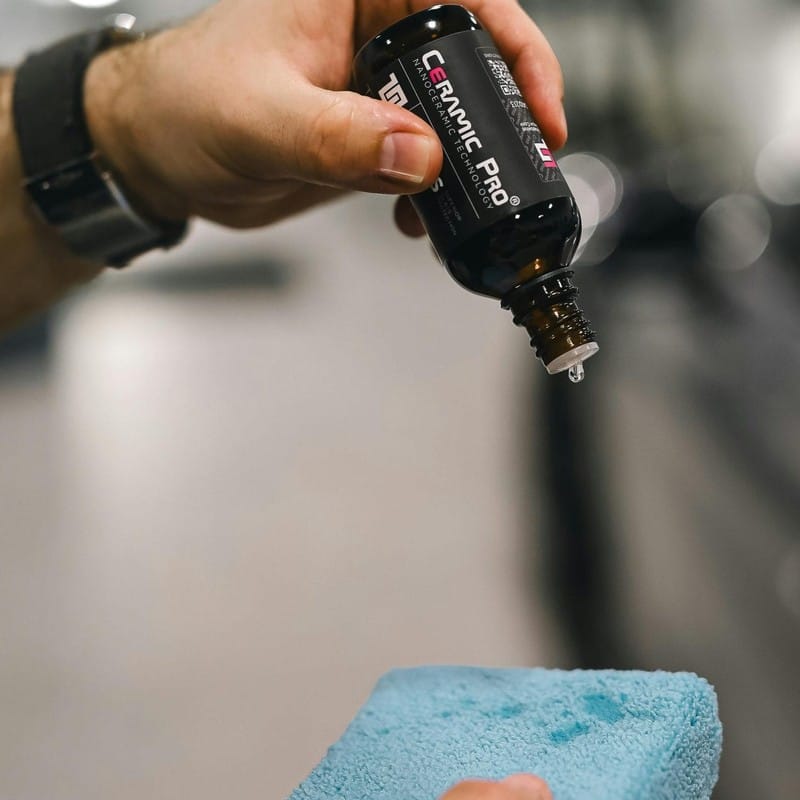Ceramic coating being dispensed onto an applicator block