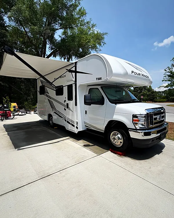 Four Winds Motorhome rv detailing by Lux Detailer, mobile detailing in the Lowcountry: Hilton Head, Bluffton, Beaufort & Savannah