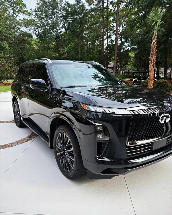 Infiniti QX80 paint correction by Lux Detailer, mobile detailing in Beaufort, SC