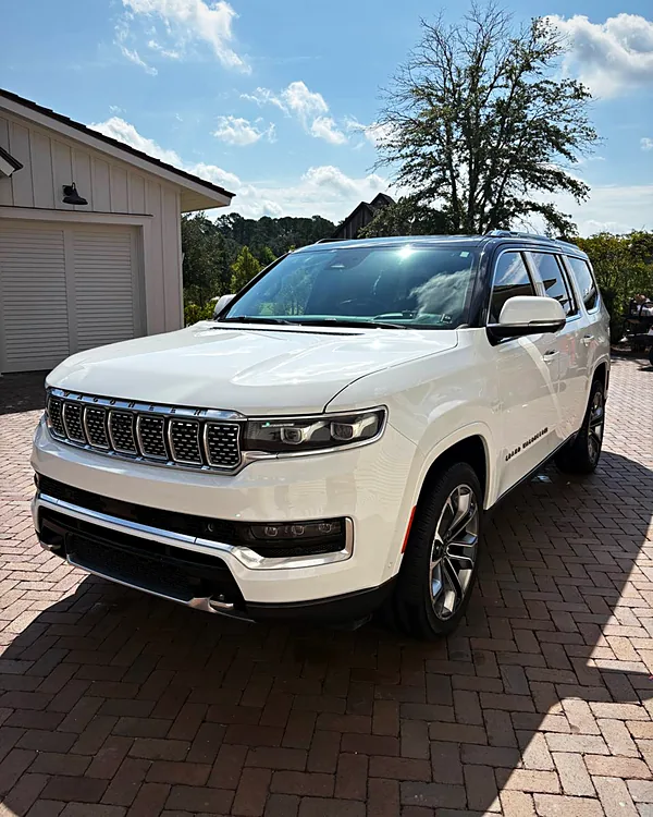 Jeep Grand Wagoneer paint correction by Lux Detailer, mobile detailing in Beaufort, SC