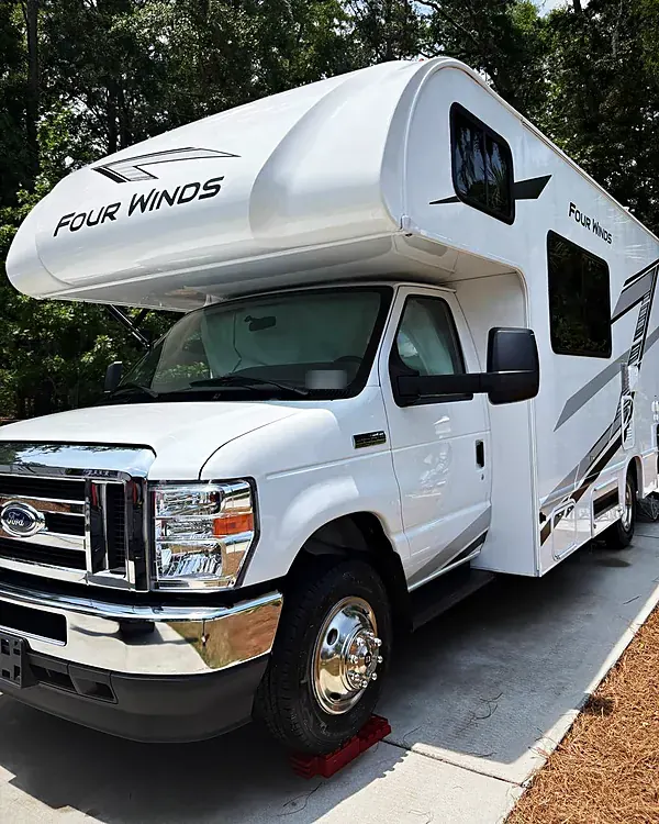 Four Winds Motorhome rv detailing by Lux Detailer, mobile detailing in Savannah, GA