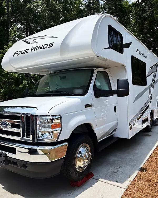 Four Winds Motorhome rv detailing by Lux Detailer, mobile detailing in Savannah, GA