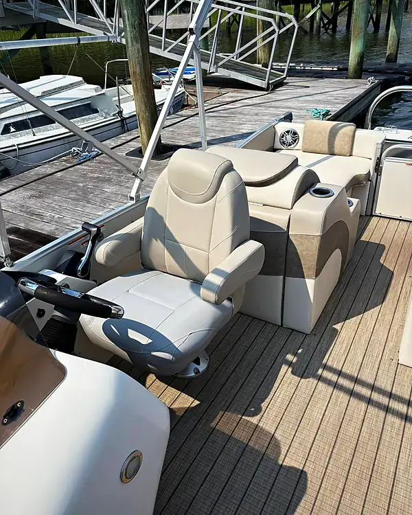 Pontoon Helm boat detailing by Lux Detailer, mobile detailing in Savannah, GA